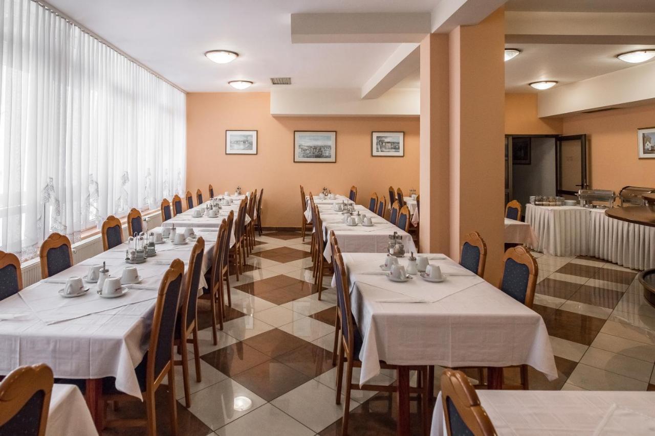 Hotel Carlstadt Karlovac Exterior foto