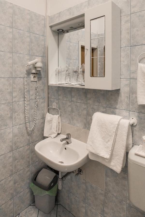 Hotel Carlstadt Karlovac Habitación foto
